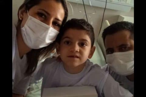 Menino de 8 anos perde a vida após batalha contra doença rara e agravamento por gripe