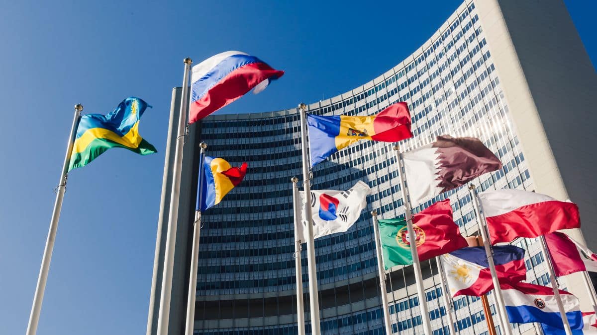 A saída dos Estados Unidos da OMS e suas repercussões globais