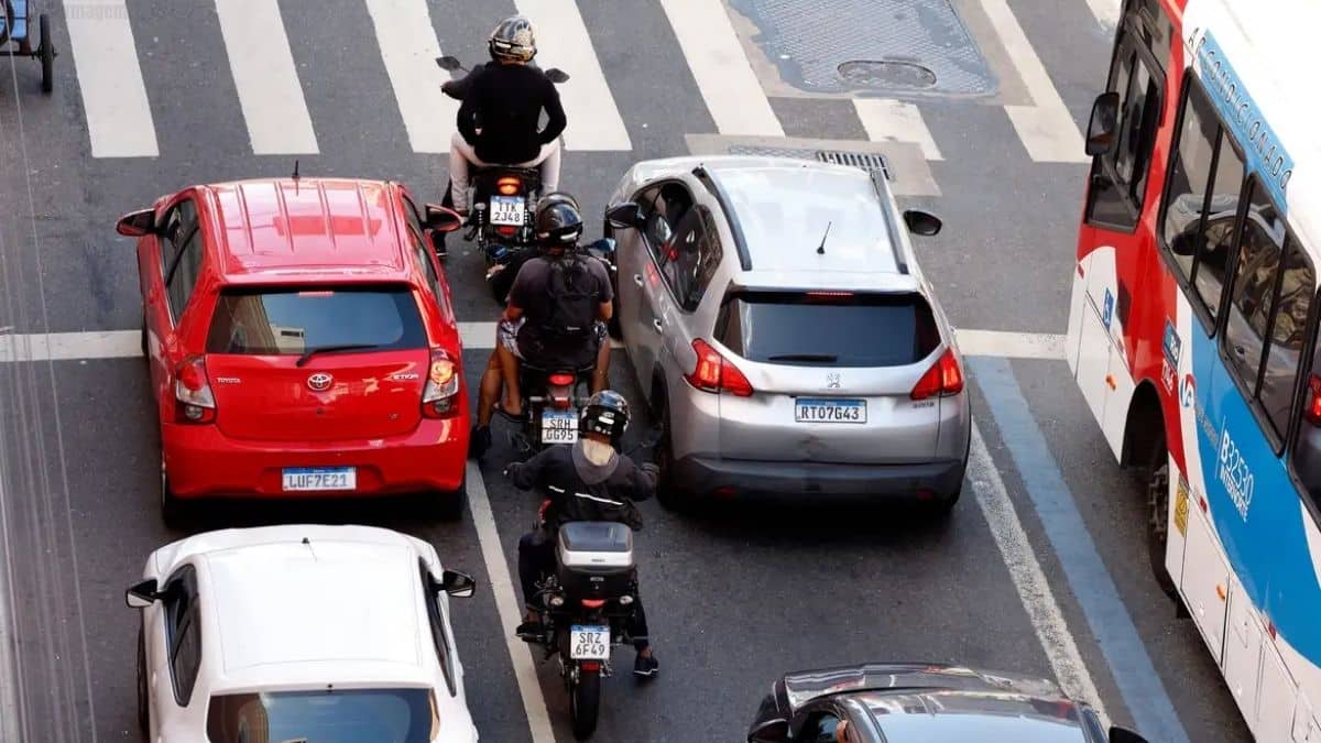 Acidentes de moto lotam hospitais e empurram cirurgias complexas para o fim da fila no SUS