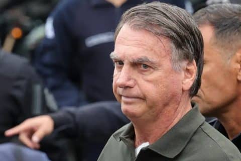 Bolsonaro é diagnosticado com câncer de pele em fase inicial