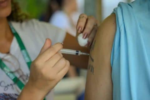 Vacina contra herpes-zóster pode entrar no SUS e população já pode opinar