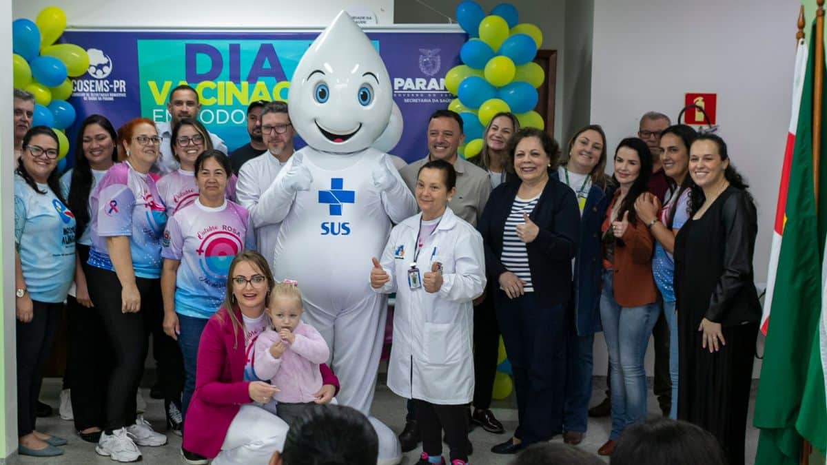Dia D de Multivacinação mobiliza milhares de profissionais em todo o Paraná
