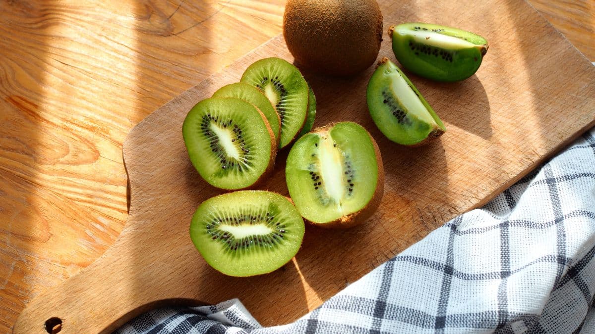 Kiwi e psyllium são aliados contra intestino preso