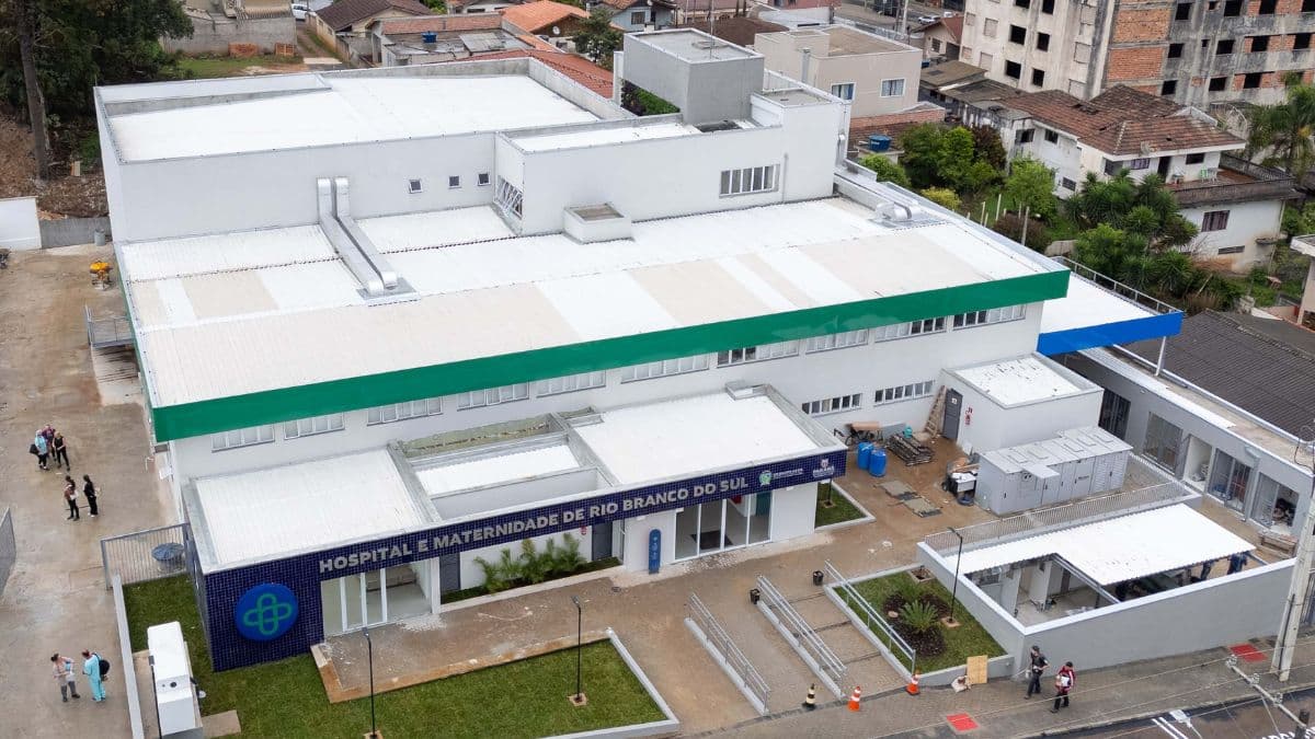 Paraná amplia rede de saúde com R$ 1,8 bilhão em obras