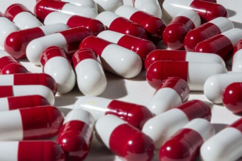 Câmara aprova projeto que assegura medicamentos para autistas via SUS