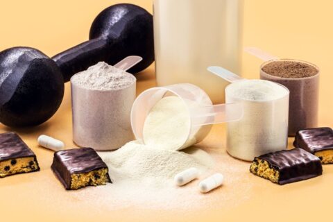 Whey Protein e Creatina prejudicam os rins? Veja mitos e verdades