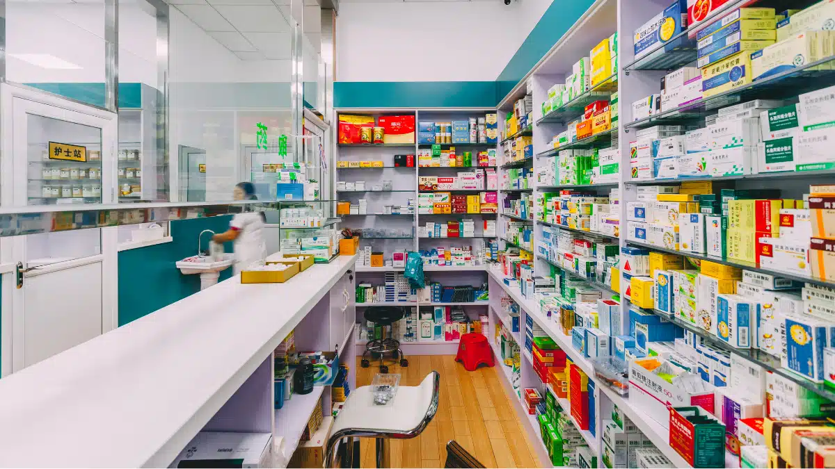 Não é competência da Enfermagem buscar medicamentos na farmácia da unidade de saúde