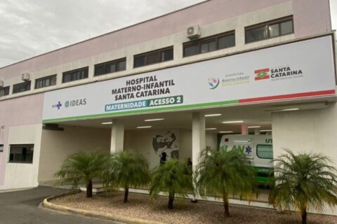 Com dois meses de atraso nos pagamentos, médicos de hospital de SC convocam assembleia para discutir a situação